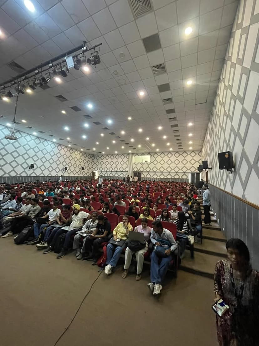 CodeVerse x ID8NXT x Microsoft 🤖 - Active Learning